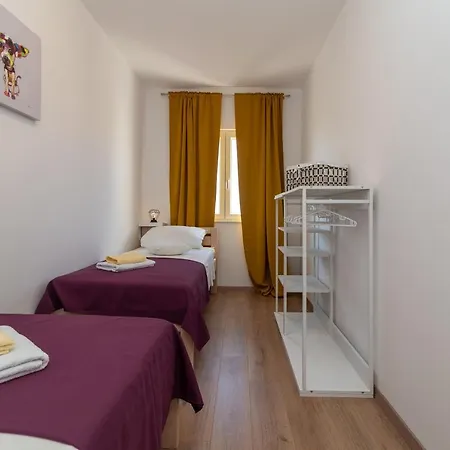 Apartment West Kastela